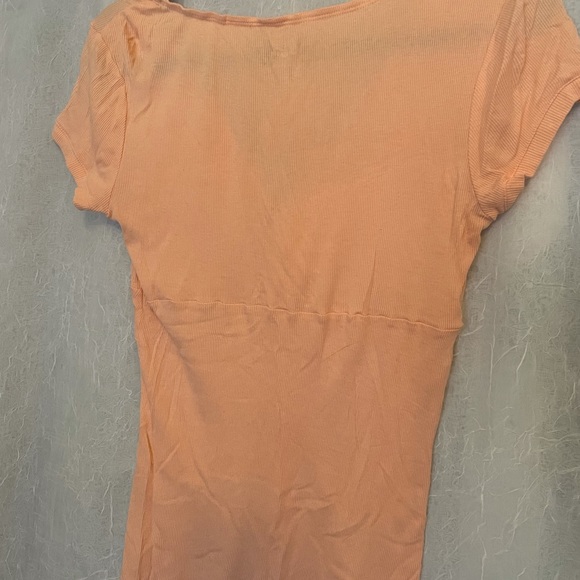 Express Sexy Basic Tee twist - Picture 3 of 3